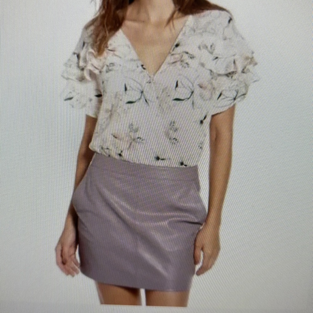ASTR The Label Floral Ruffle Short Sleeve White Bodysuit Large